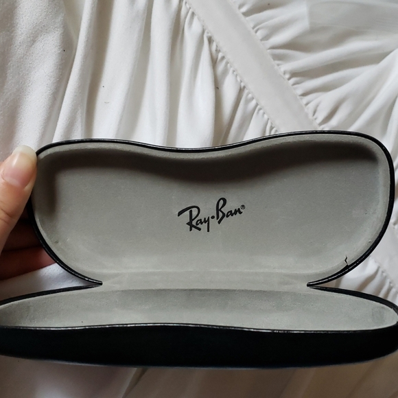 Ray Ban Case - Picture 2 of 4